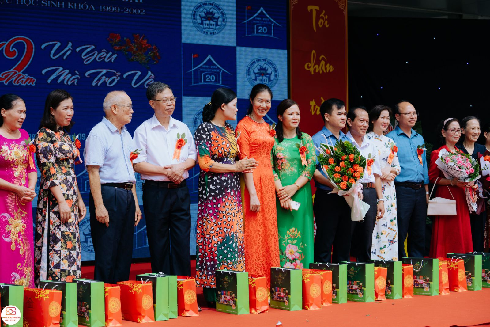 TRI ÂN CÔ THẦY NHÂN NGÀY HỘI KHÓA 2