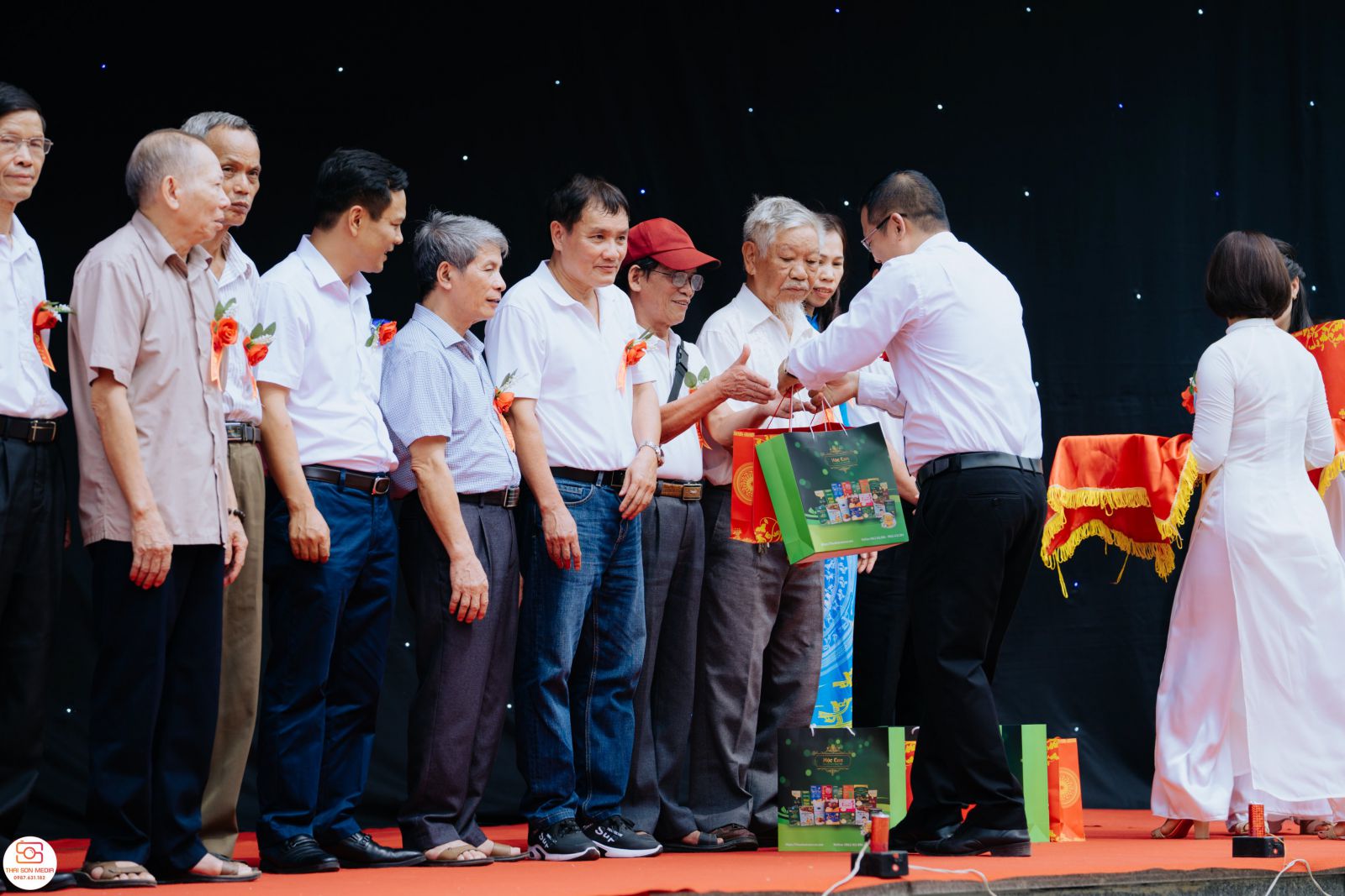 TRI ÂN CÔ THẦY NHÂN NGÀY HỘI KHÓA 6